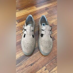 Mootsies Tootsies Sparrow tan leather hikers SOLD